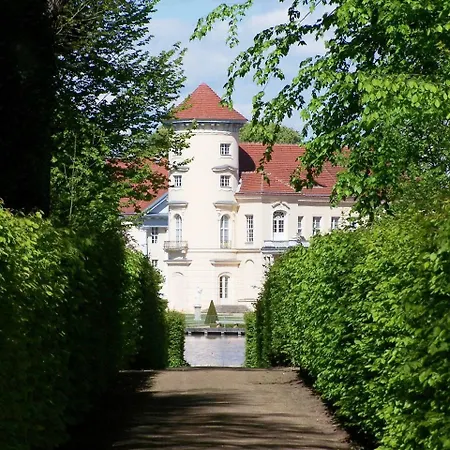 Marstall Im Schlosspark Райнсберг Экстерьер фото